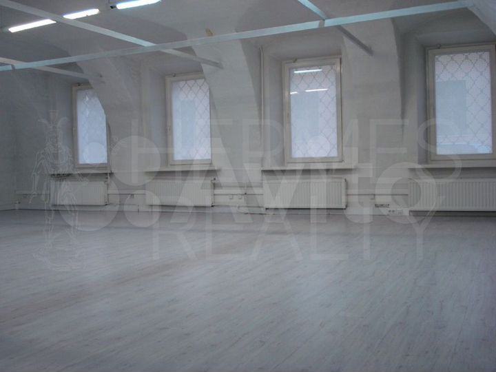 Аренда здания (осз) 733 м2, м. Курская (цао)