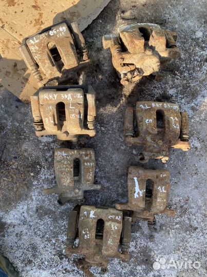 Суппорт тормозной Land Rover Range Rover III