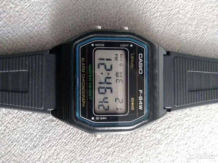 Часы casio F 84 W