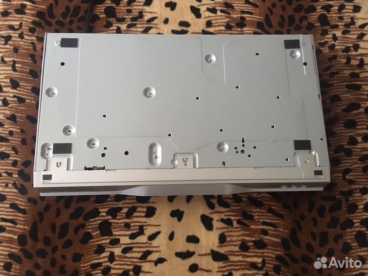 Видеомагнитофон / DVD и VHS плеер Toshiba SD-36VSR