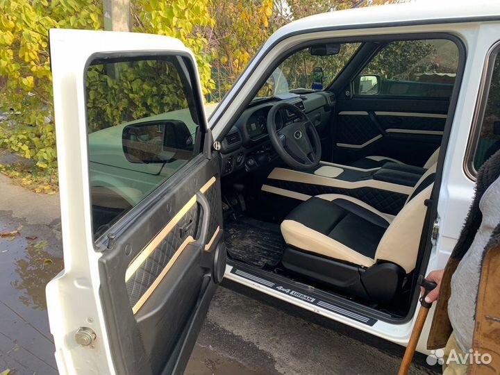 Подлокотник Карты дверей Нива