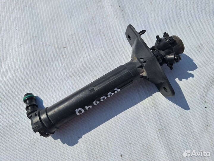 Форсунка омывателя фары правая Audi A6 Ауди 2012