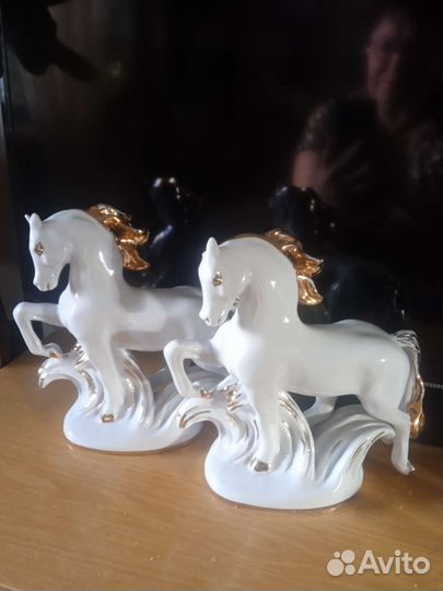 Статуэтка фарфор