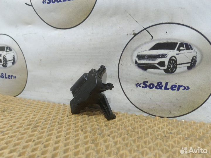 Сервопривод заслонок печки Volkswagen Touareg GP