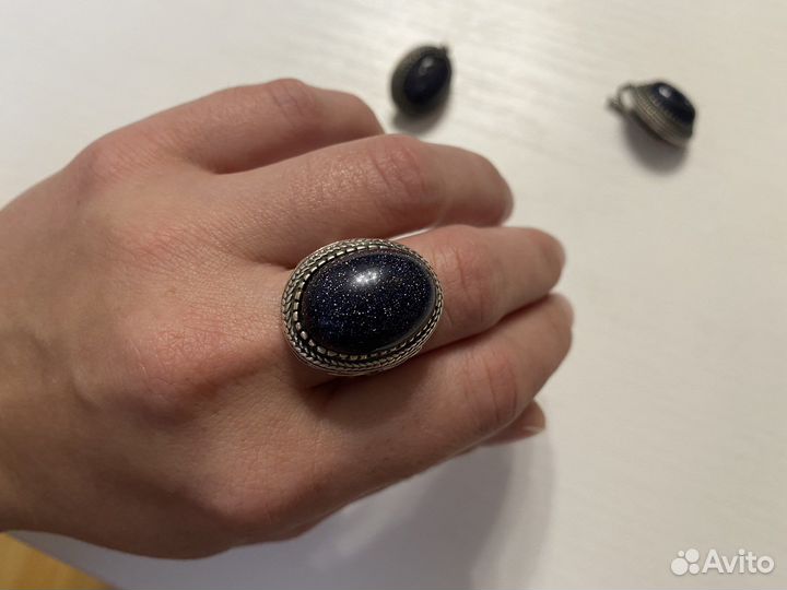 Серебряное кольцо и серьги