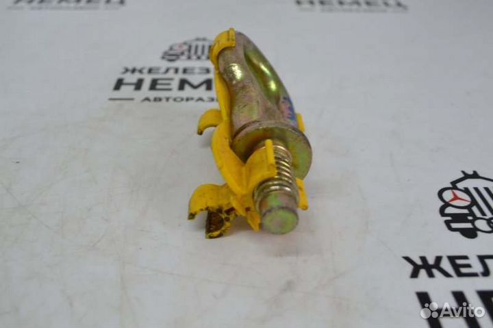 Крюк буксировочный Ford