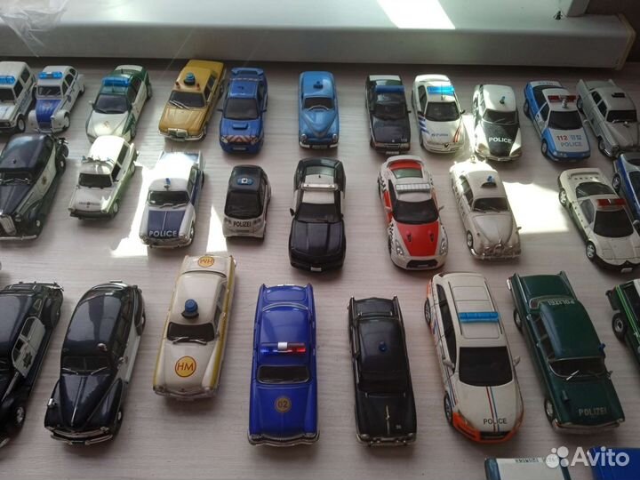 Машинки модельки, коллекционные
