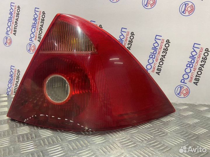 Фонарь Ford Mondeo 3