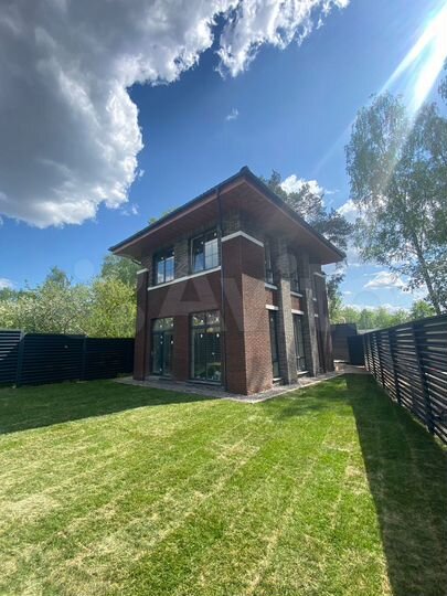 Коттедж 135 м² на участке 4 сот.