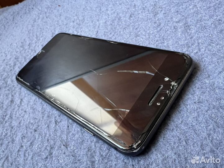 iPhone 8 Plus, 64 ГБ