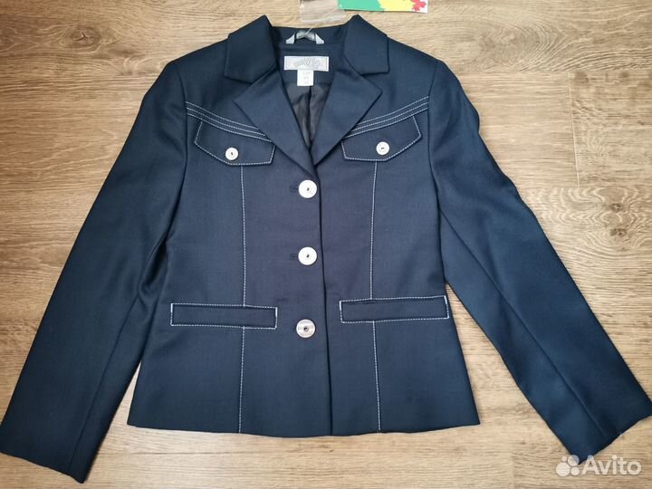 Новый школьный брючный костюм на девочку рост 134