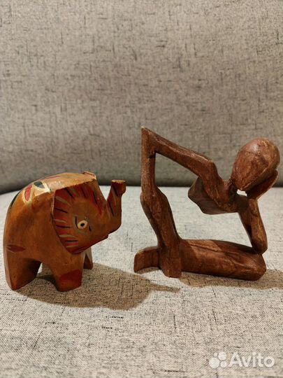 Статуэтка из дерева