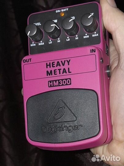 Педаль эффектов behringer HM300