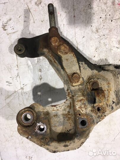 Балка подмоторная (Nissan Primera)