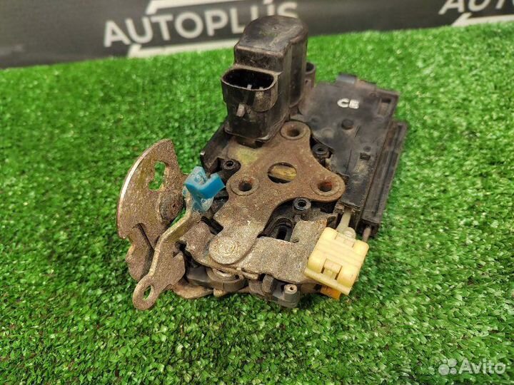 Замок двери передний левый Chevrolet Aveo T200 1.4