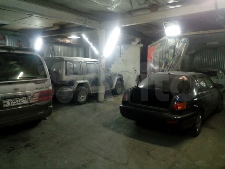 Гараж, > 30 м²