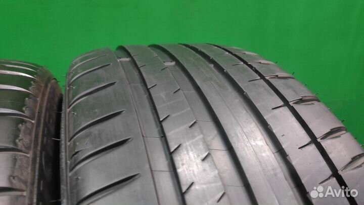 Michelin Pilot Sport 4 235/40 R18 95Y