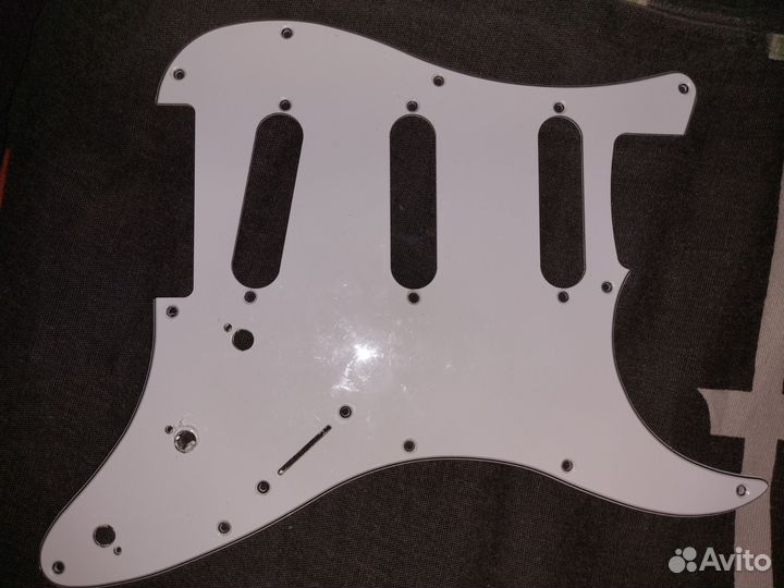 Пикгард stratocaster фальшпанель