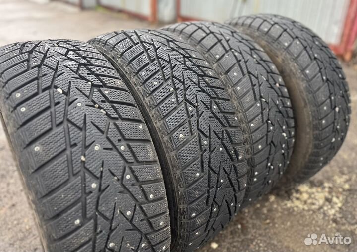 DoubleStar DW01 215/65 R16 98T