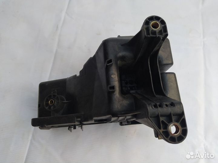 Блок предохранителей Toyota RAV4, 2003