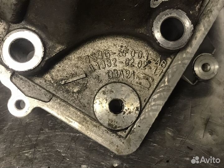 Кронштейн правой опоры двс Ford Volvo 1.4-1.6