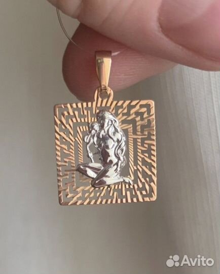 Золотой кулон дева