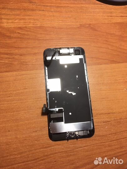 Дисплей iPhone SE 2020