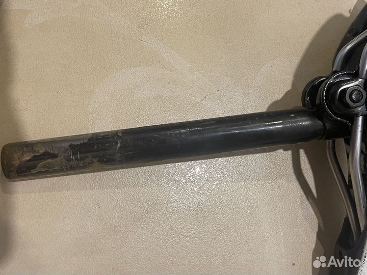 Седло и подседельный штырь на велосипед