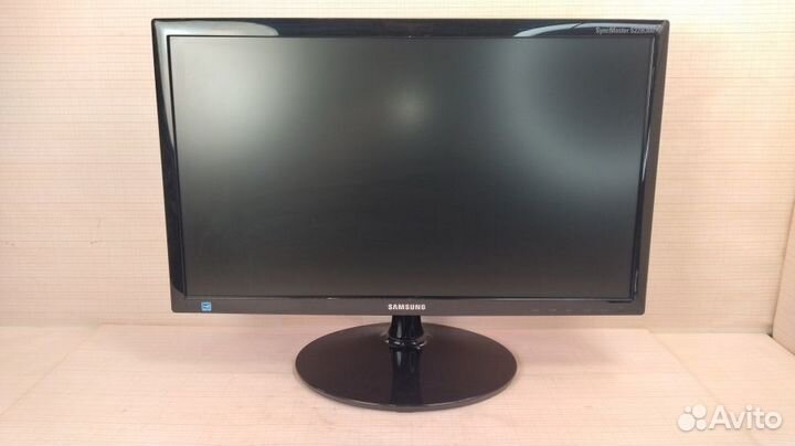 Монитор б/у 21.5