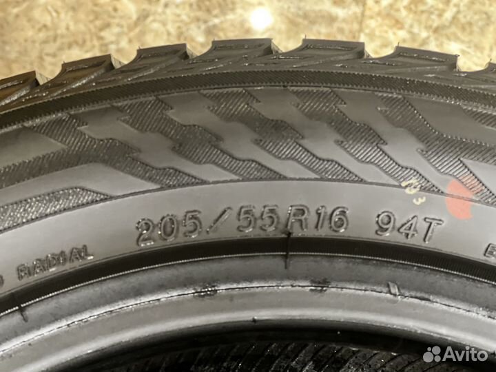 Yokohama Ice Guard Stud IG55 205/55 R16