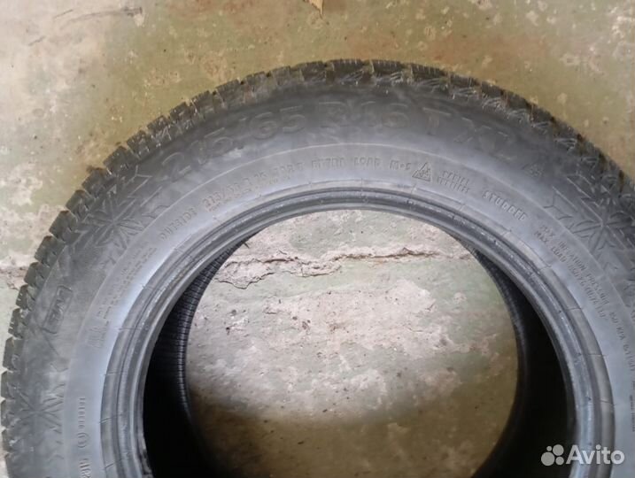 Continental IceContact 2 215/65 R16
