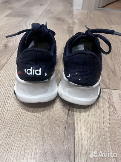 Кроссовки adidas