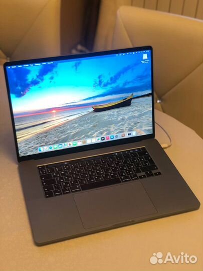 Apple MacBook Pro Ноутбук 16