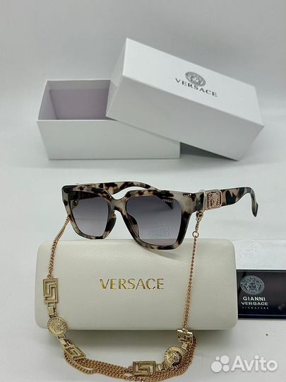 Солнцезащитные очки женские versace