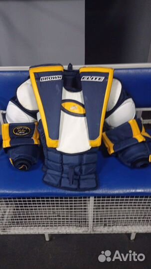 Вратарский нагрудник Brown