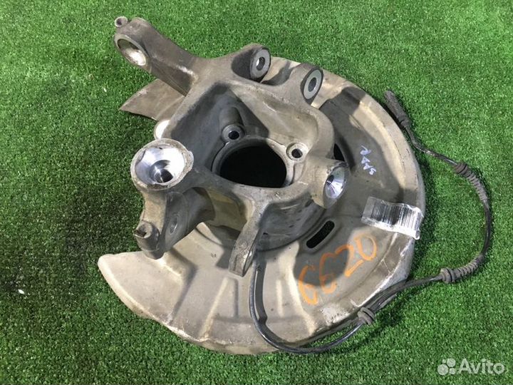 Кулак задний задний правый Bmw 535I F10 N55 2012