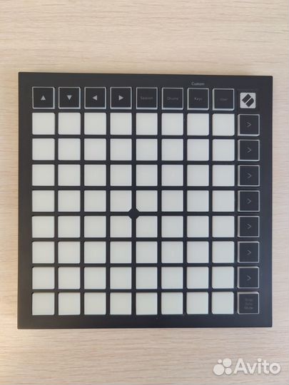 Novation Launchpad mini mk3