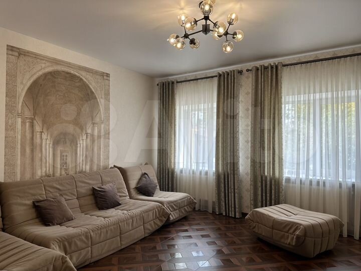 Коттедж 224 м² на участке 14 сот.