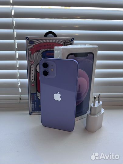 iPhone 12, 64 ГБ