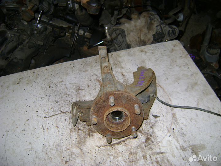 Кулак передний правый Форд Фокус 2 Ford Focus 2