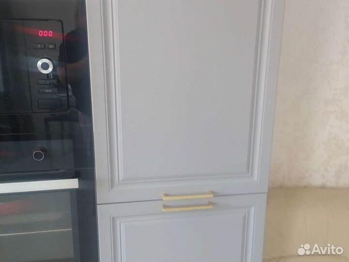 Холодильник встраиваемый