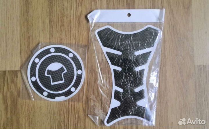 Наклейки на бак мотоцикла Honda