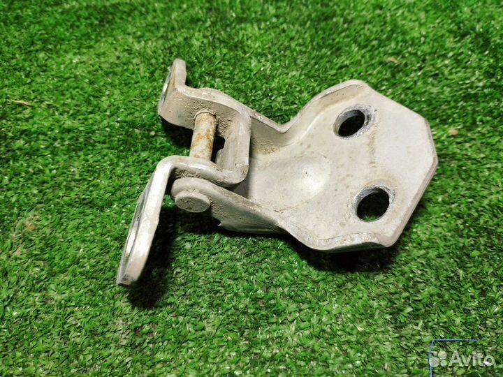 Петля двери Kia Spectra