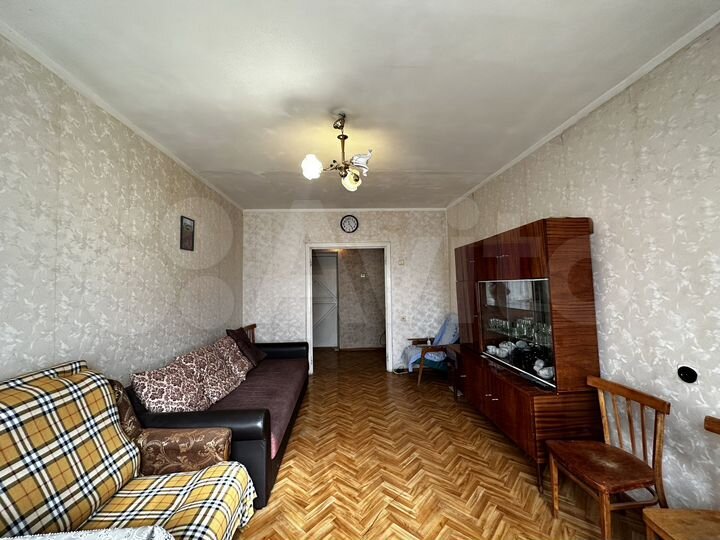 2-к. квартира, 53 м², 3/9 эт.