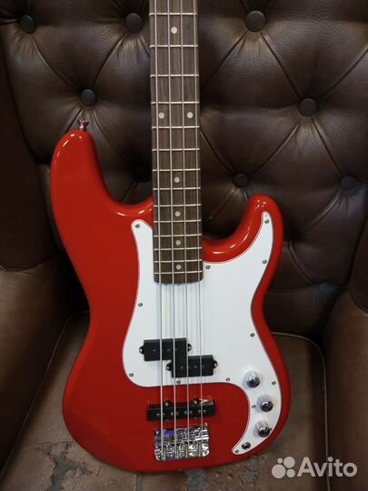 Бас гитара Homage