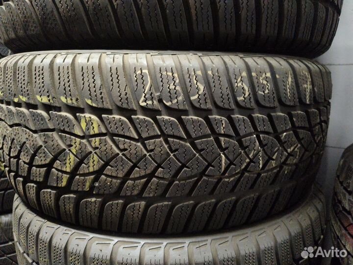 Goodyear UltraGrip Winter 235/55 R17 H