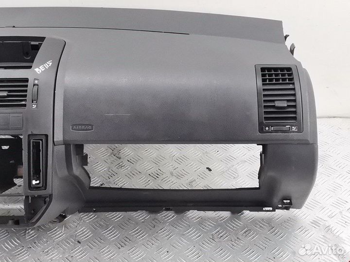 Торпедо (панель передняя) для Volkswagen Polo 4