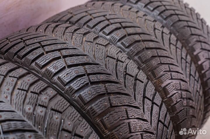 Michelin X-Ice North 4 225/45 R18 95T