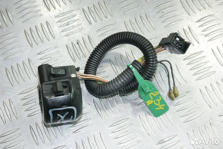 Пульт правый Suzuki Bandit 250V, GJ77A, J708