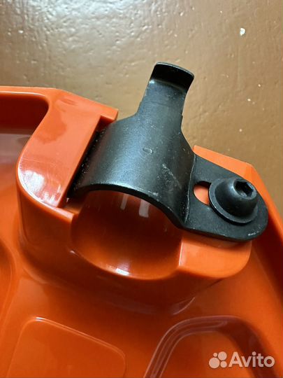 Кожух защитный травы Husqvarna 128R новый